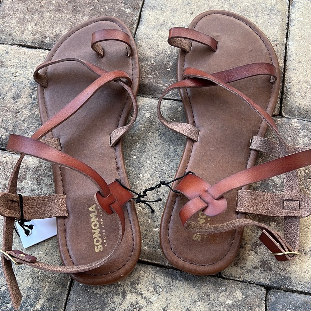 Sonoma sandals NWT
